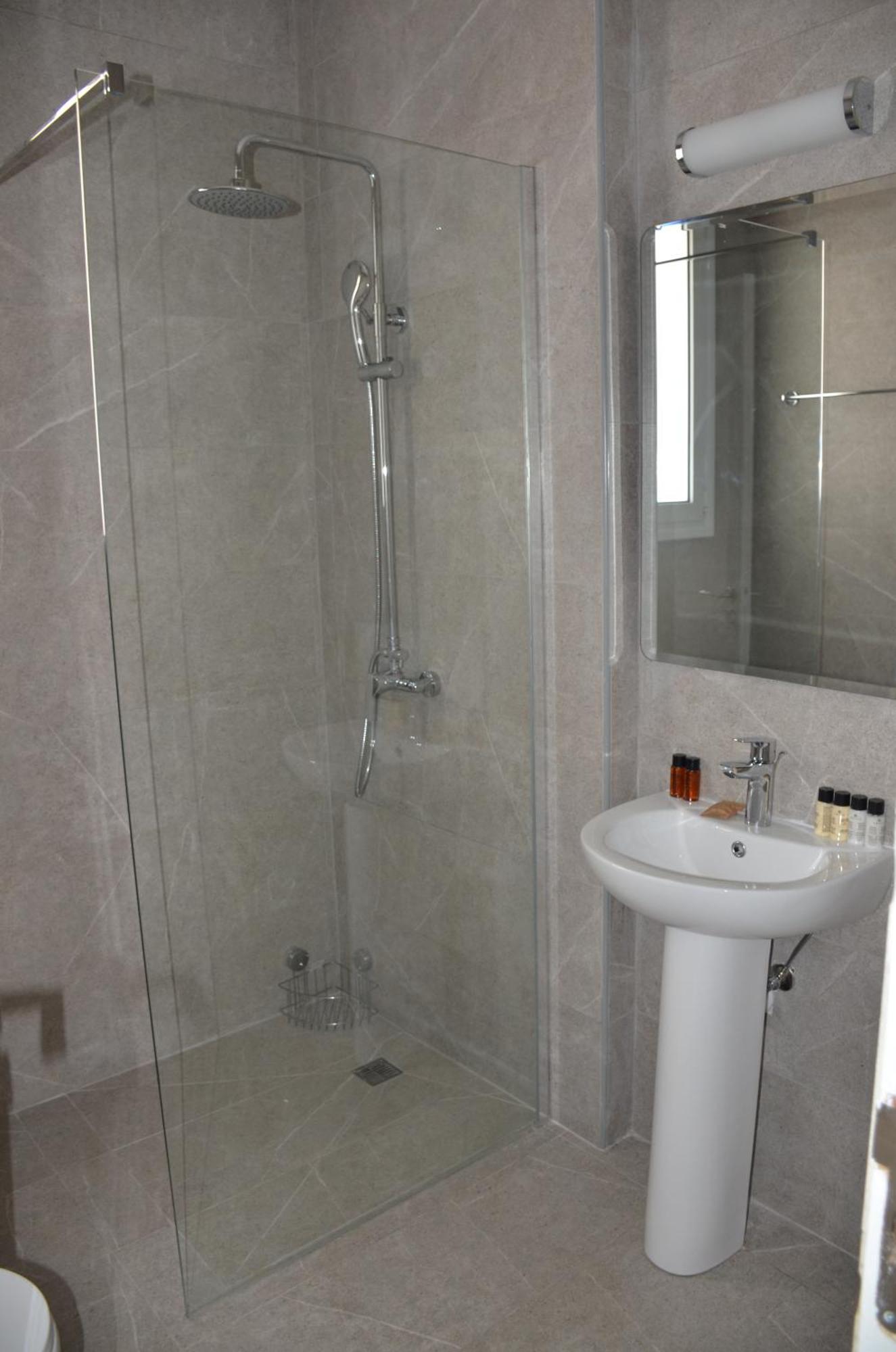 Laertis Apartments - By Imh Travel & Tours Paphos Kültér fotó