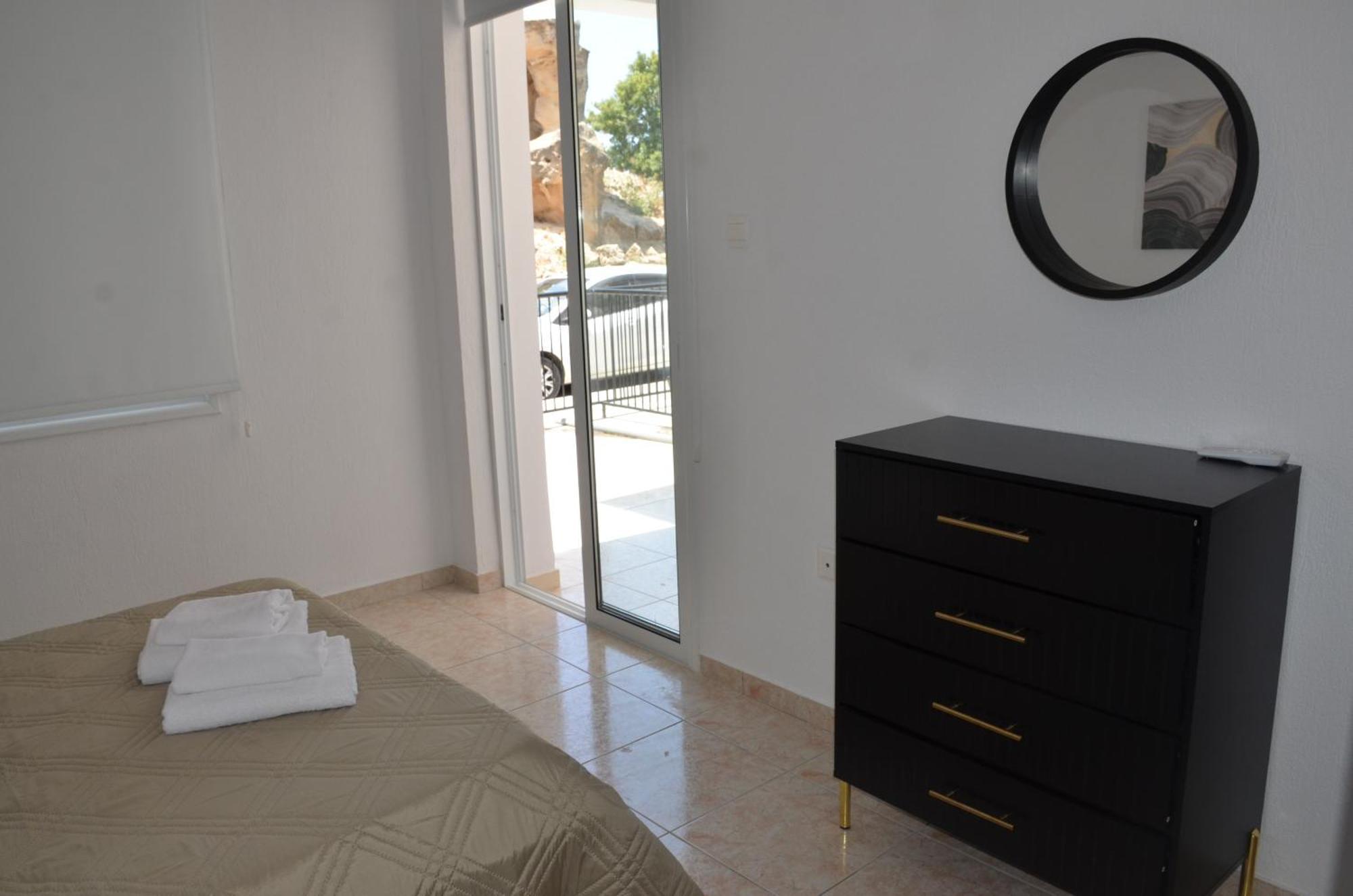 Laertis Apartments - By Imh Travel & Tours Paphos Kültér fotó