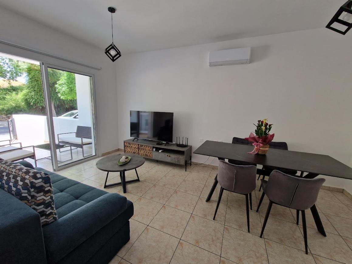 Laertis Apartments - By Imh Travel & Tours Paphos Kültér fotó