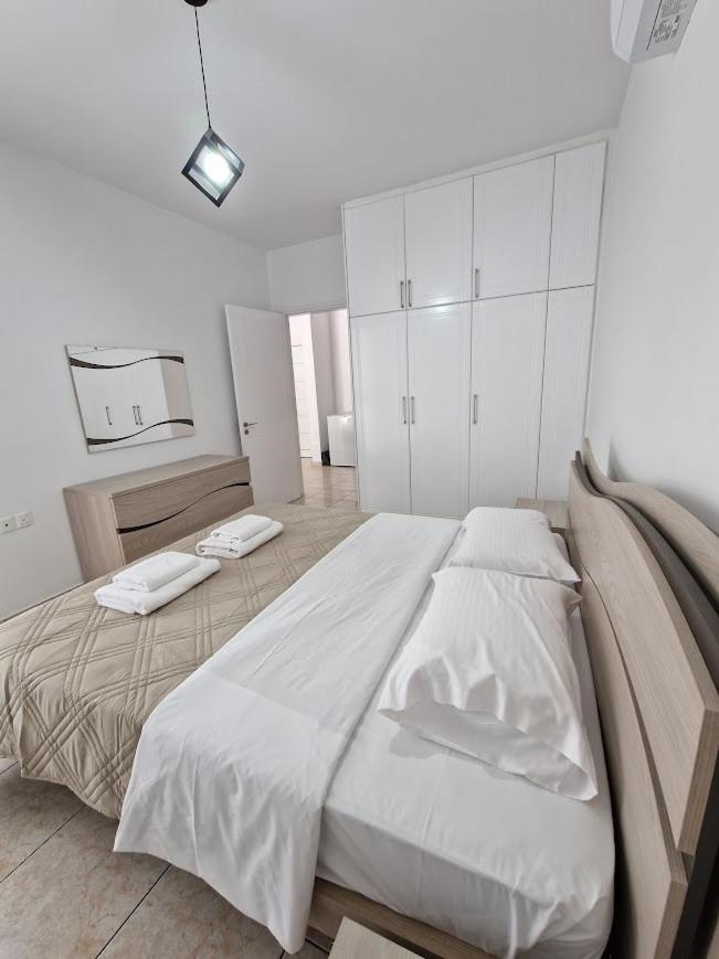 Laertis Apartments - By Imh Travel & Tours Paphos Kültér fotó