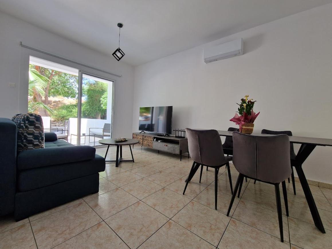 Laertis Apartments - By Imh Travel & Tours Paphos Kültér fotó